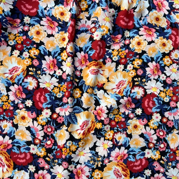 Women’s Alex & Lili large Vibrant Floral  Blouse - Picture 6 of 8
